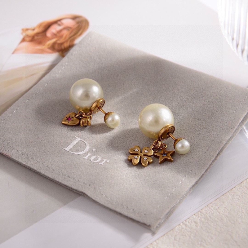 chr1st1an D10r earrings